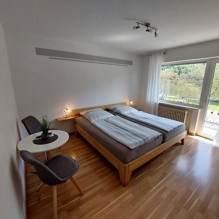 Pension Mosella, Gaestezimmer Sankt Aldegund Bagian luar foto