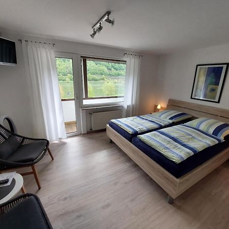 Pension Mosella, Gaestezimmer Sankt Aldegund Bagian luar foto
